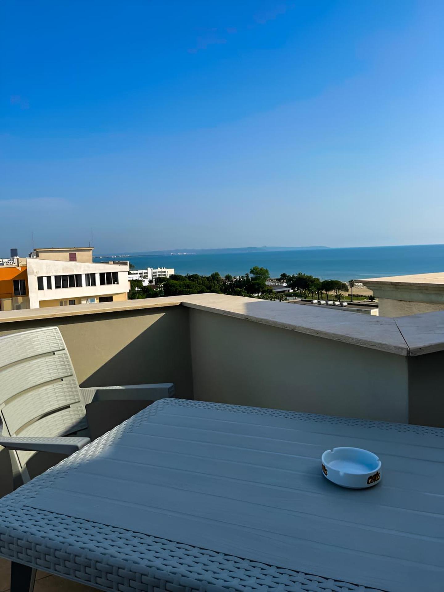 Yellow Building Durres Bagian luar foto