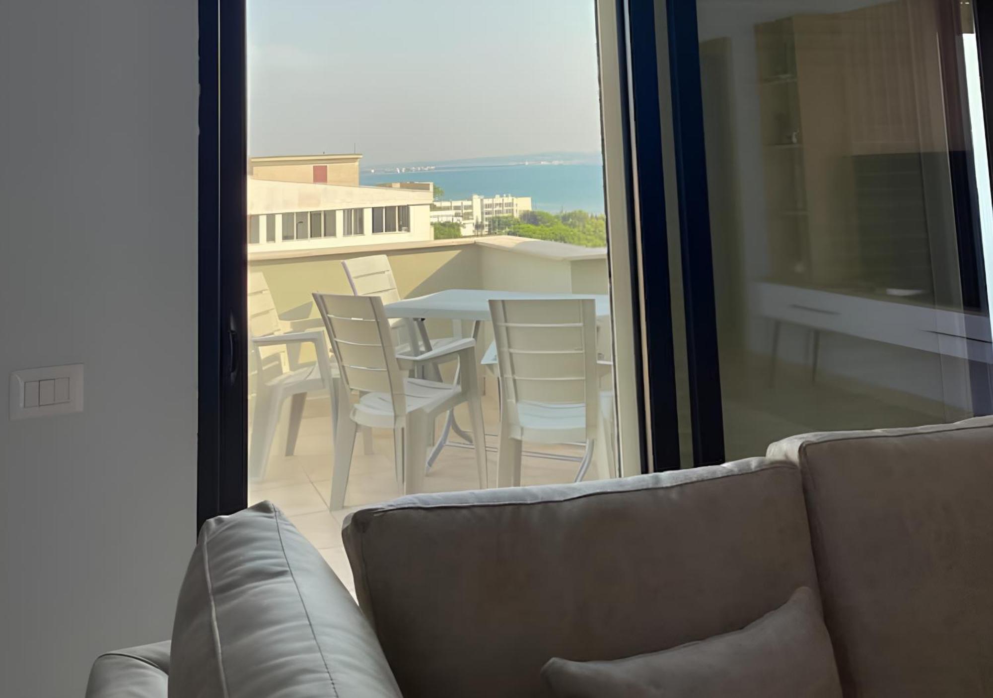 Yellow Building Durres Bagian luar foto