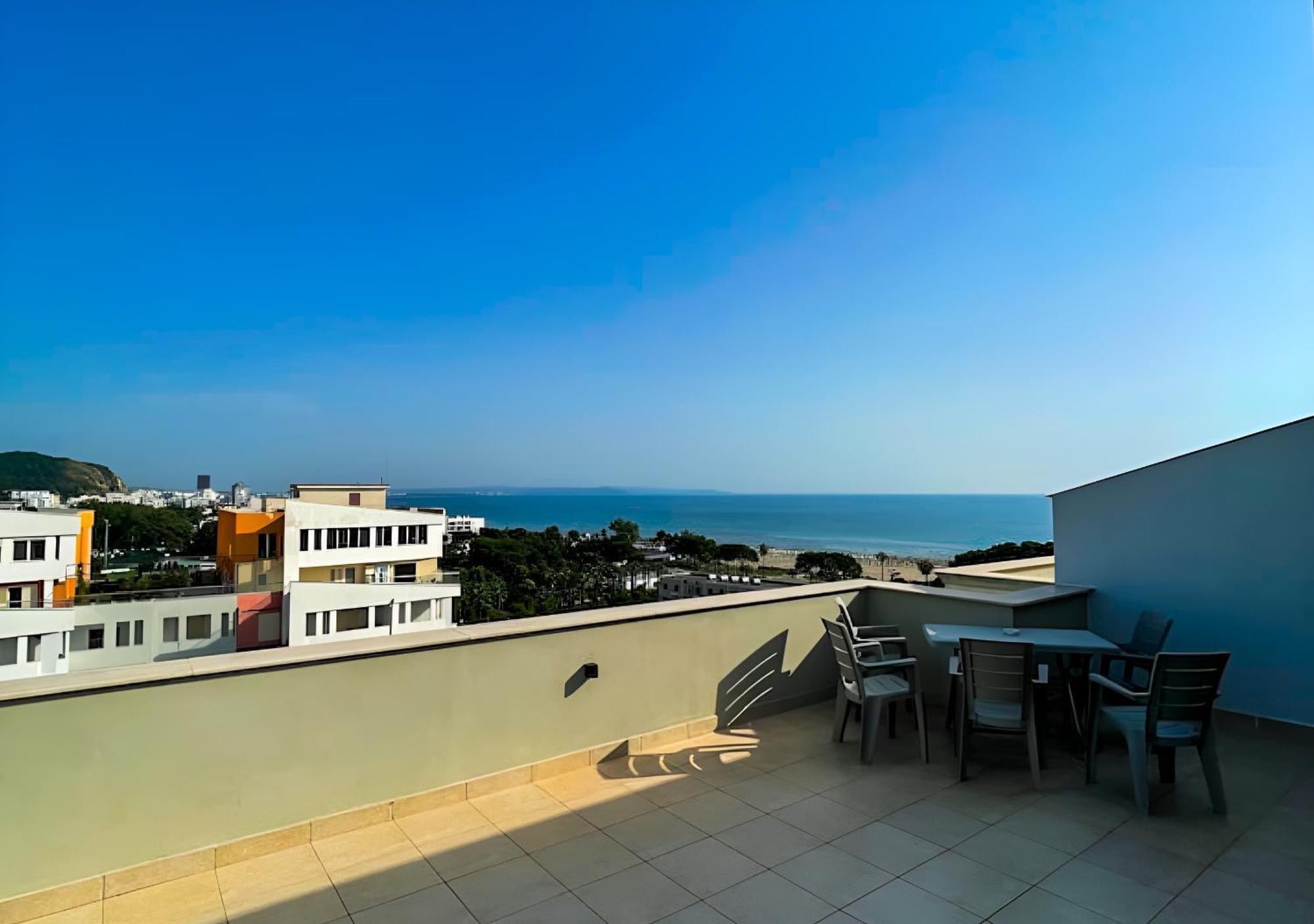 Yellow Building Durres Bagian luar foto