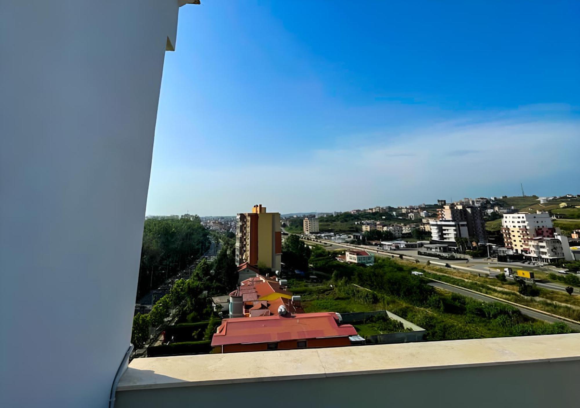 Yellow Building Durres Bagian luar foto